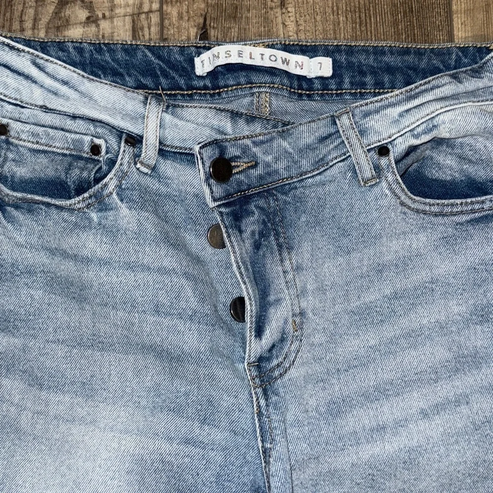 Tinseltown Light Blue Buttonfly Ankle Jeans